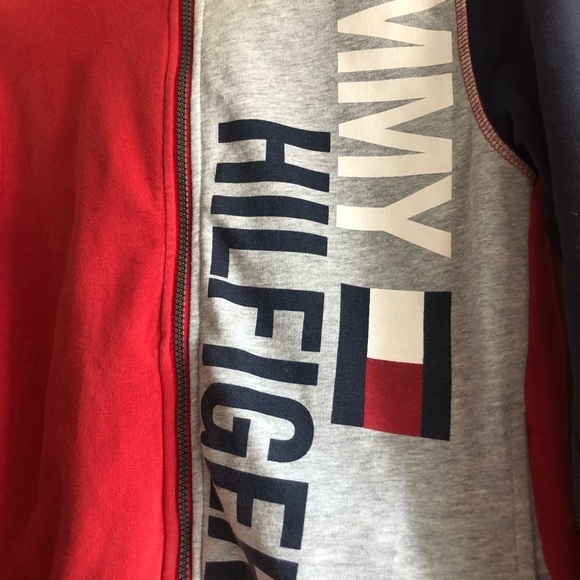 TOMMY HILFIGER BOYS LONG SLEEVES ZIP UP HOODIE IN RED BLUE AND GRAY SIZE M 12/14 - Picture 5 of 11